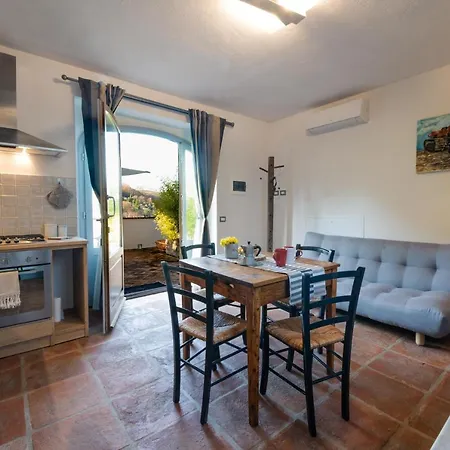 Giulio Apartment